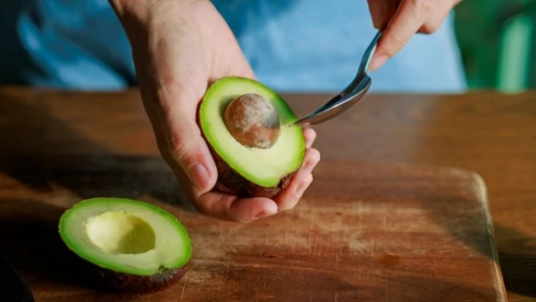 Est&aacute;s tirando un tesoro a la basura: esto que est&aacute; en tu cocina es aut&eacute;ntico oro